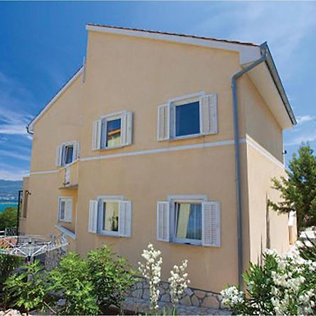 1 Bedroom Beautiful Apartment In Malinska Εξωτερικό φωτογραφία