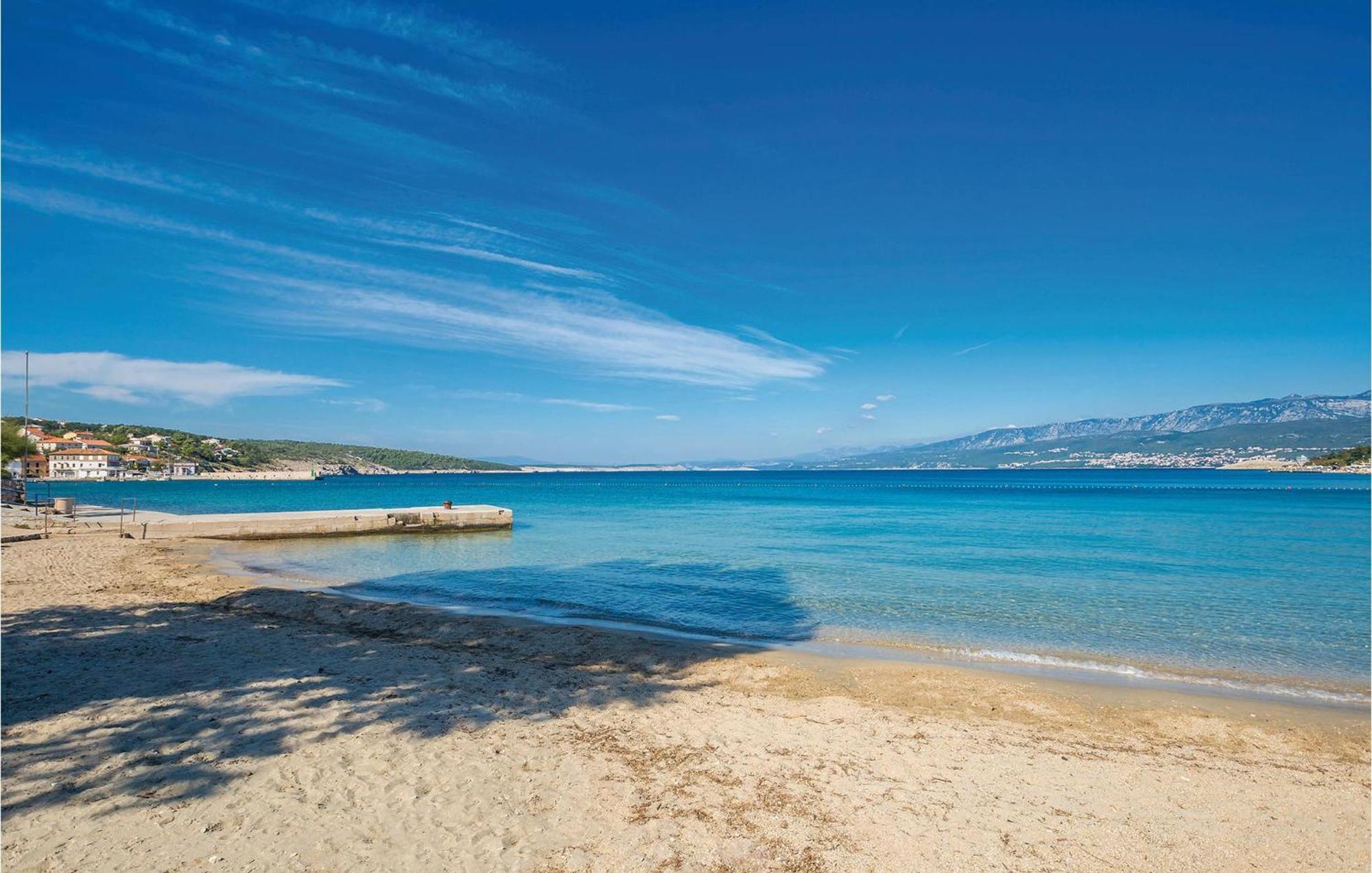1 Bedroom Beautiful Apartment In Malinska Εξωτερικό φωτογραφία